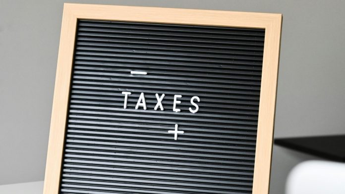 Georgia’s net tax collections showed modest growth in November. This was due to a mix of tax policy changes made after storms and uneven performance across main tax categories