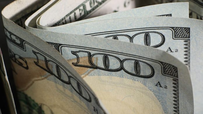 Gov. Brian Kemp’s office reported that Georgia collected about $3.34 billion in net tax revenue during September, up roughly $76.7 million from the same month a year earlier. That represents a 2.3 percent increase from the nearly $3.27 billion collected in September of fiscal year 2026.